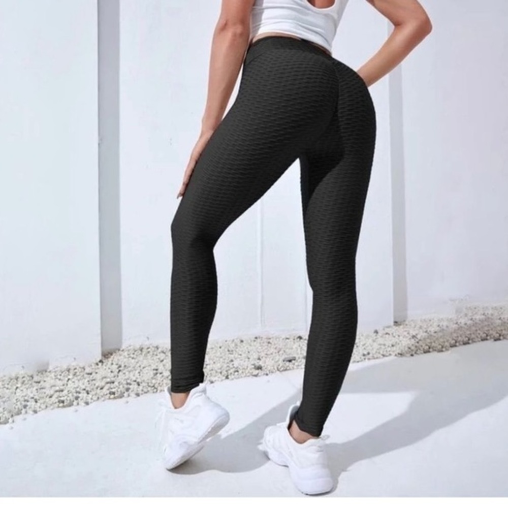 Sugar Vixen Instagram sensation butt enhancer leggings- 2 pairs, size Medium